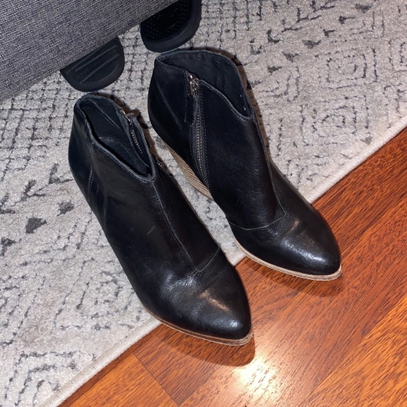 Eileen Fisher Trail Leather Ankle Booties - Picture 2 of 9
